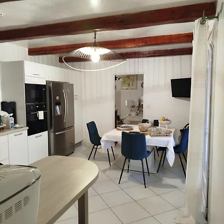 Le Petit Arbre De L'amitie Villa *