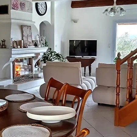 Le Petit Arbre De L'amitie Villa *